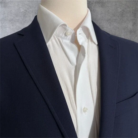 LANDS END Mans Navy Blazer Sport Coat Two Button Jacket 42R WOOL Suits